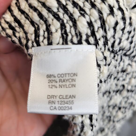 Design Lab Black and Ivory V-Neck Boucle Style Sweater, M - Picture 6 of 7